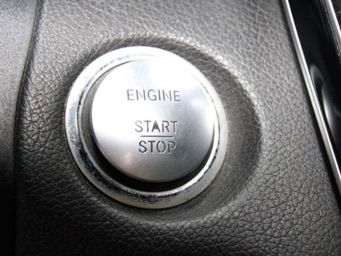 Used 2018 Mercedes-Benz C 300 Sedan w/ Premium Package image 13