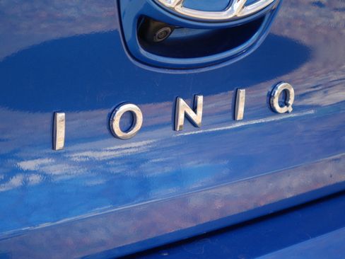 Used 2018 Hyundai Ioniq Limited w/ Limited Ultimate Package 03 image 20