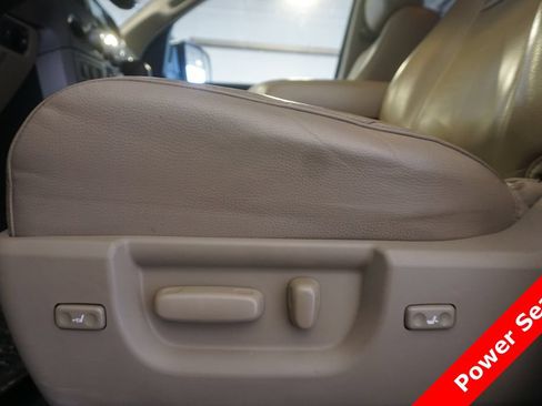 Used 2017 Toyota Sequoia SR5 w/ Premium Package AWD/4WD image 6