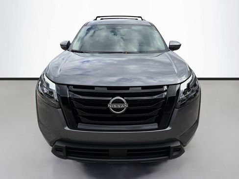 New 2025 Nissan Pathfinder SV w/ Black Appearance Package image 3