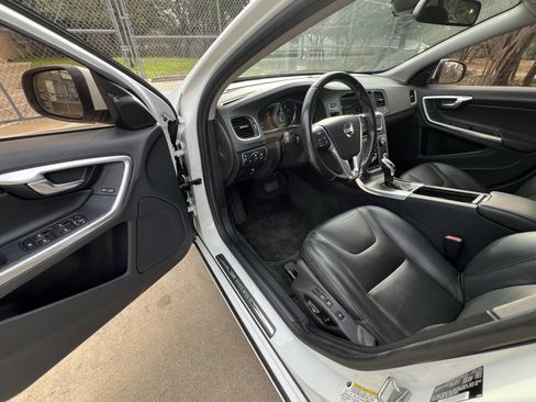 Used 2015 Volvo S60 T5 Premier Plus image 30