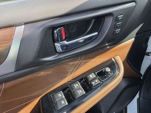 Used 2017 Subaru Outback 3.6R Touring w/ Popular Package #5A image 21