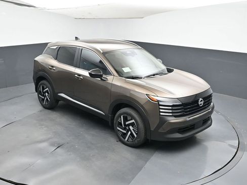 New 2026 Nissan Kicks SV w/ Charging Package image 39