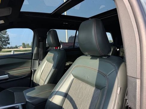 Used 2022 Ford Explorer Timberline AWD/4WD image 8