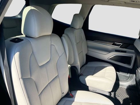 Used 2022 Kia Telluride EX w/ EX Premium Package image 29