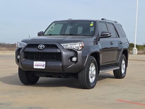 Used 2019 Toyota 4Runner SR5 Premium AWD/4WD image 3