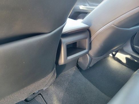 Used 2021 Toyota Camry SE image 29