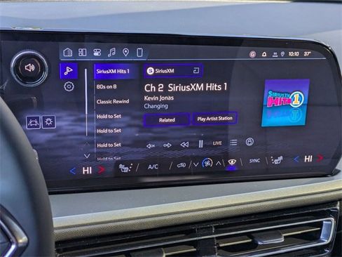 New 2026 Chevrolet Traverse LT image 16