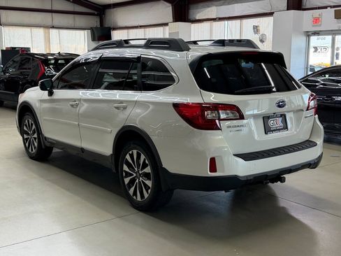 Used 2016 Subaru Outback 2.5i Limited AWD/4WD image 4