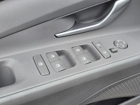 Used 2024 Hyundai Elantra SEL w/ Convenience Package image 23