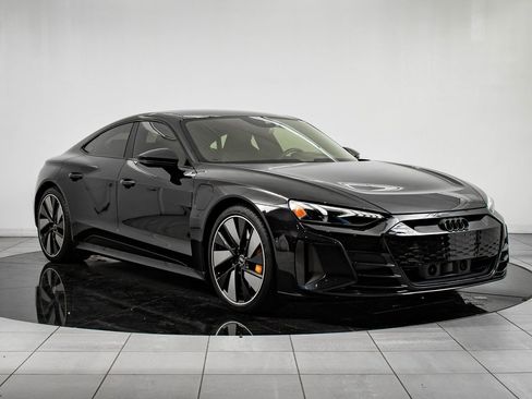 Used 2022 Audi RS e-tron GT w/ Carbon Performance Package image 12