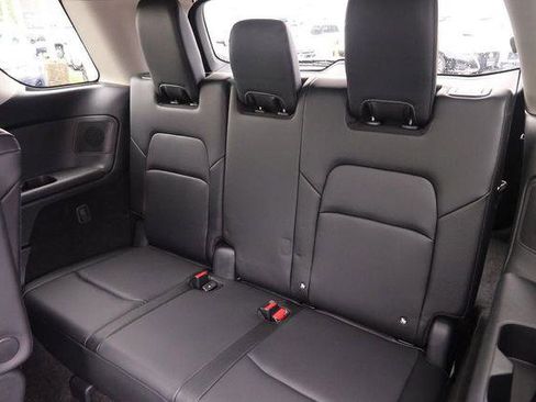 Used 2025 Nissan Pathfinder SL w/ SL Premium Package image 12