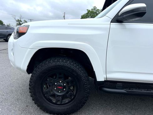 Used 2021 Toyota 4Runner SR5 image 32