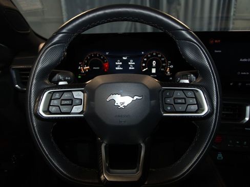 Used 2025 Ford Mustang GT Premium image 13