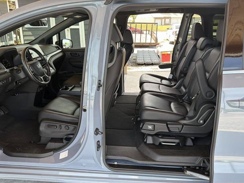 Used 2025 Honda Odyssey Sport-L image 16