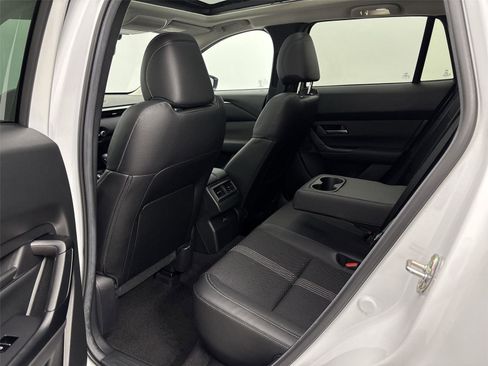 Used 2025 MAZDA CX-50 AWD 2.5 S w/ Premium Package image 29