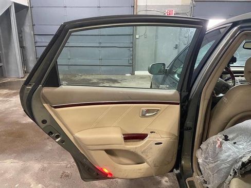 Used 2007 Hyundai Azera Limited image 24