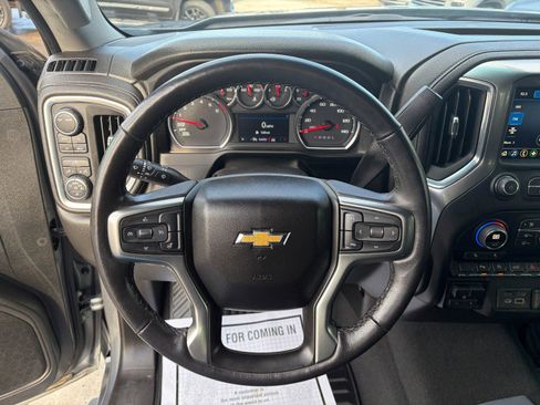 Used 2021 Chevrolet Silverado 1500 LT w/ Convenience Package II image 11