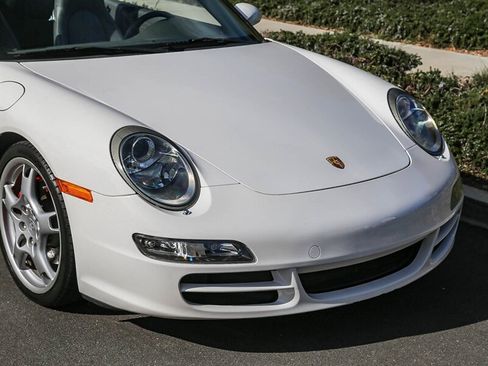 Used 2006 Porsche 911 Carrera S image 9