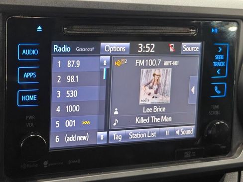 Used 2016 Toyota Tacoma TRD Sport w/ Towing Package image 31