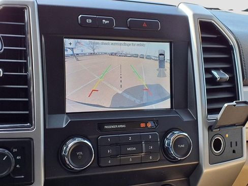 Used 2019 Ford F250 Lariat w/ Chrome Package image 12