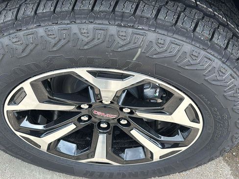 New 2026 GMC Yukon XL AT4 w/ AT4 Premium Package AWD/4WD image 14
