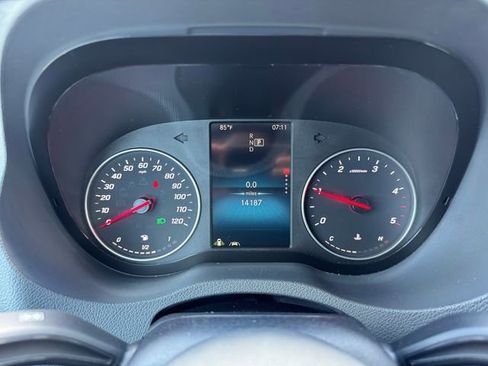 Used 2024 Mercedes-Benz Sprinter 2500 image 2