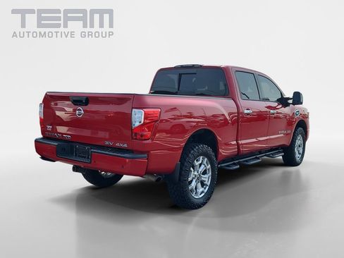 Used 2021 Nissan Titan SV w/ SV Convenience Package AWD/4WD image 7