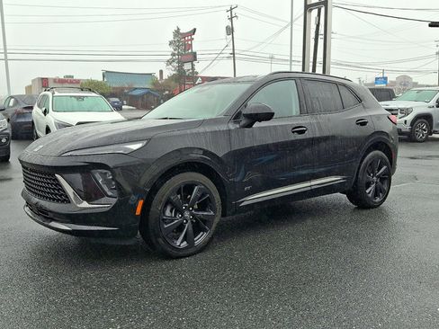 Used 2025 Buick Envision Sport Touring image 3