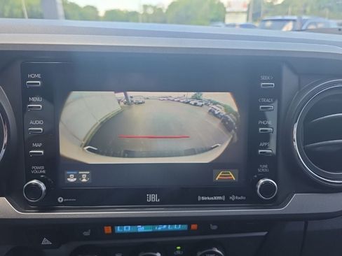 Used 2021 Toyota Tacoma TRD Sport w/ TRD Premium Sport Package AWD/4WD image 25
