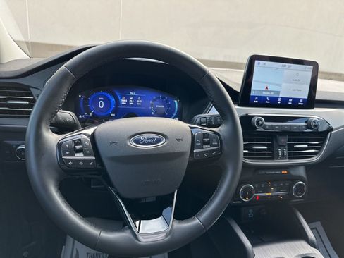 Used 2022 Ford Escape SEL w/ Technology Package image 44