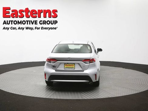 Used 2021 Toyota Corolla LE w/ Carpet Mat Package (TMS) FWD image 36