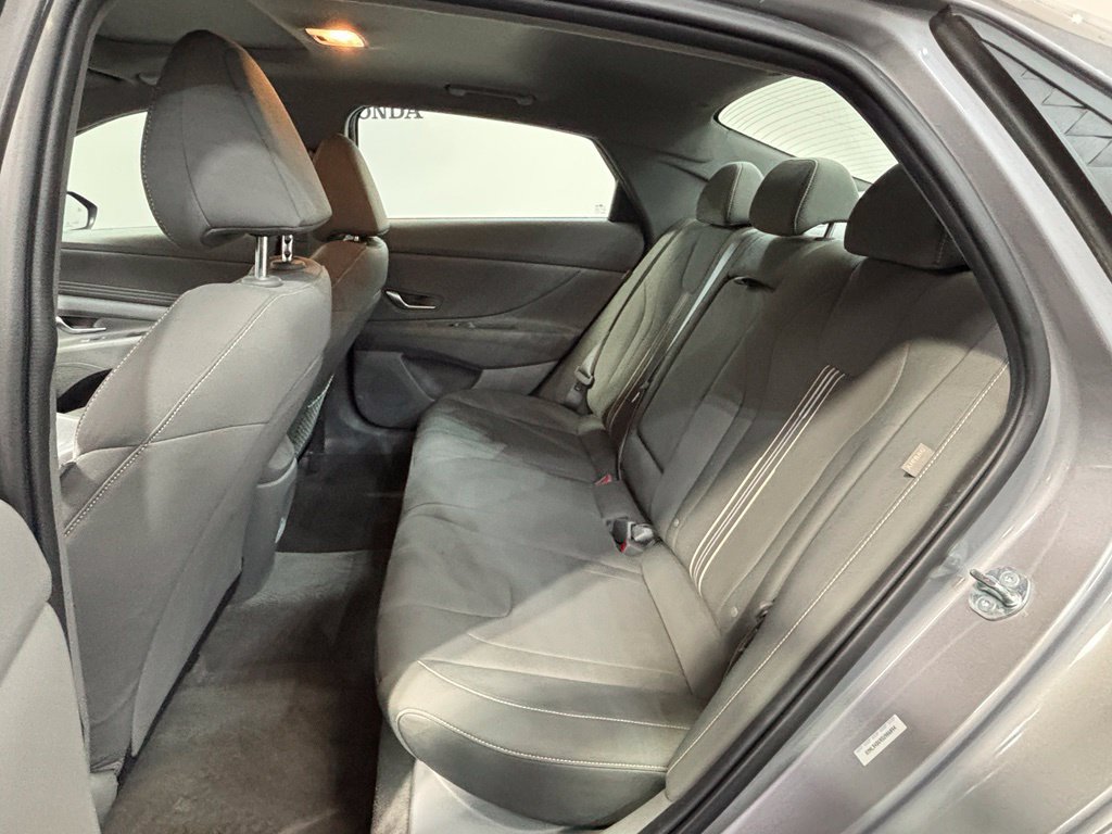 Used 2025 Hyundai Elantra SEL FWD image 29