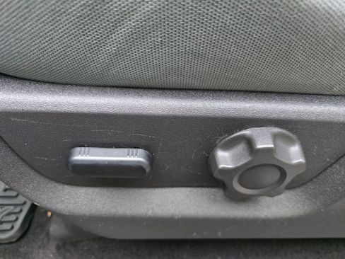 Used 2011 Ford F250 XLT w/ XLT Interior Pkg image 31