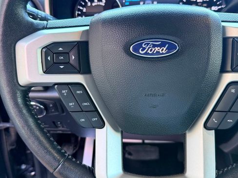 Used 2019 Ford F250 Lariat w/ Lariat Ultimate Package AWD/4WD image 27