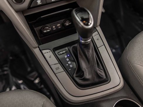 Used 2018 Hyundai Elantra Value Edition w/ Cargo Package image 20