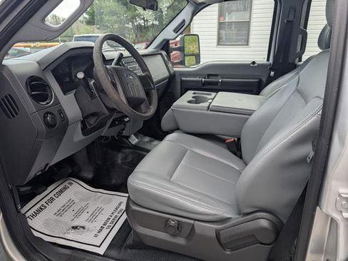 Used 2015 Ford F250 XL w/ Power Equipment Group image 7