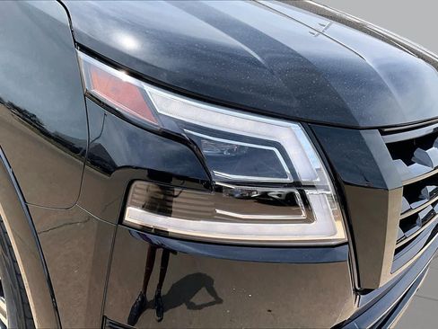 Certified 2024 Nissan Armada SL w/ Midnight Edition Package AWD/4WD image 26