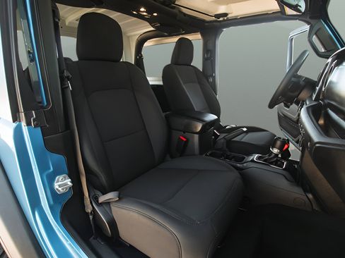 Used 2023 Jeep Wrangler Sport AWD/4WD image 18