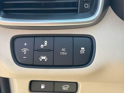 Used 2019 Kia Sorento EX w/ EX Touring Package FWD image 24