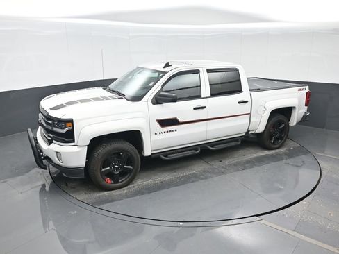 Used 2017 Chevrolet Silverado 1500 LTZ Z71 w/ Redline Edition image 17