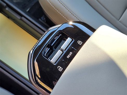 New 2026 Volvo EX30 Plus image 16