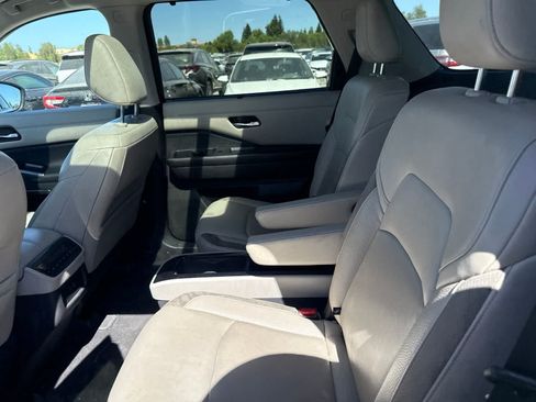 Used 2022 Nissan Pathfinder SL w/ SL Premium Package FWD image 13