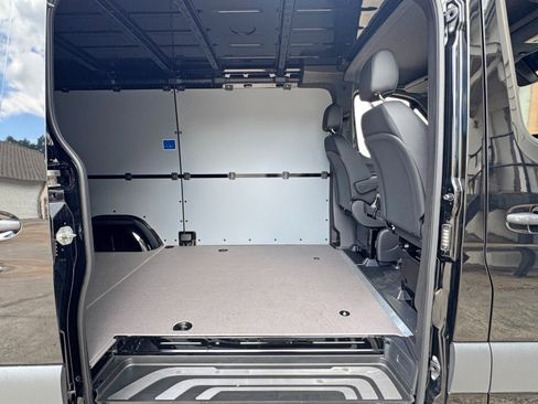 Used 2026 Mercedes-Benz Sprinter 2500 image 33