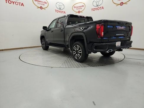 Used 2024 GMC Sierra 1500 AT4 w/ Technology Package AWD/4WD image 6