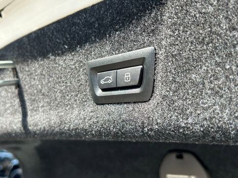 Used 2025 BMW 330i Sedan RWD image 39