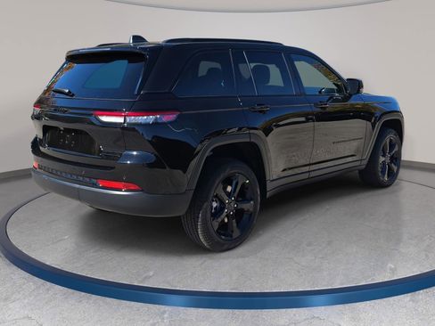 New 2025 Jeep Grand Cherokee Limited w/ Black Appearance Package RWD image 5