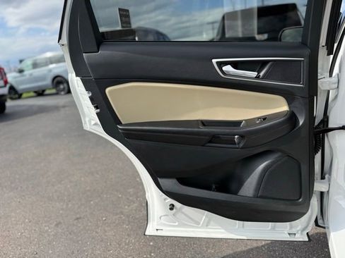 Used 2023 Ford Edge SEL w/ Convenience Package image 12