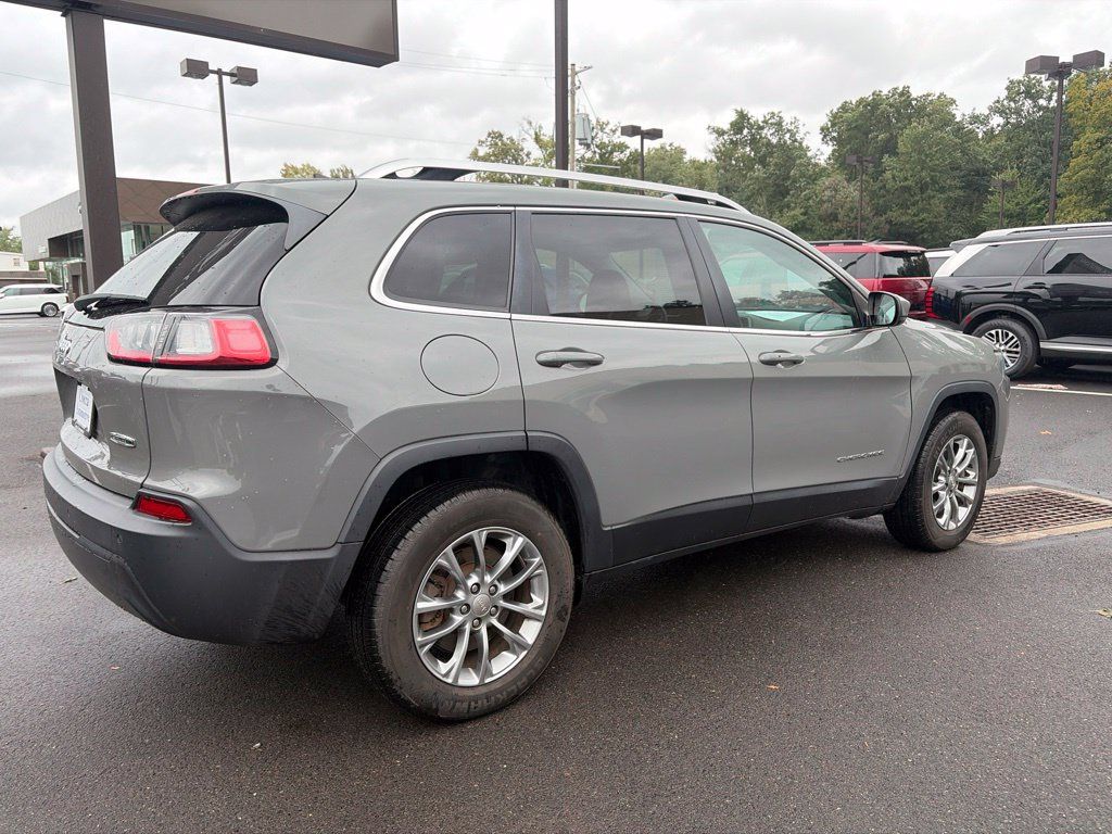 Used 2020 Jeep Cherokee Latitude Plus w/ Cold Weather Group AWD/4WD image 4