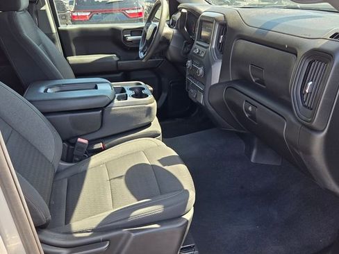 Used 2022 Chevrolet Silverado 1500 Custom image 13